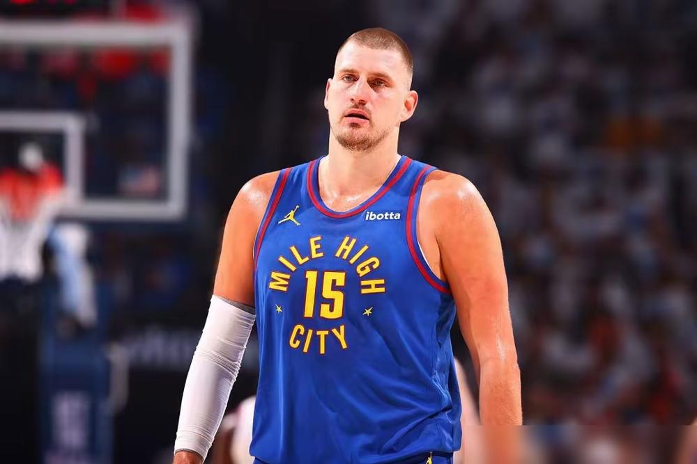 NBA歷史巔峰球員榜單_籃球球員巔峰期重要性_nba歷史最佳中鋒排名